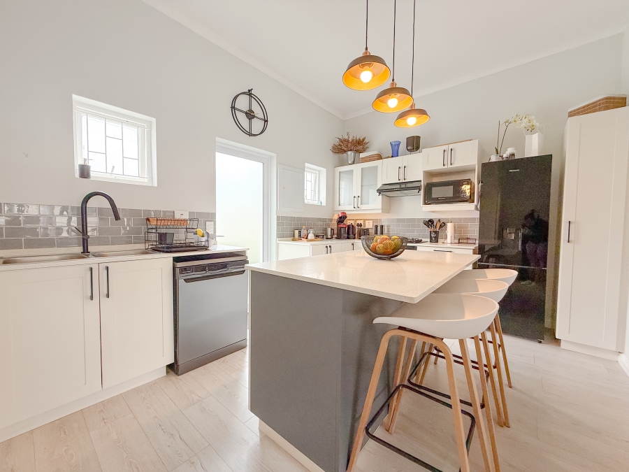 To Let 2 Bedroom Property for Rent in Keurboomstrand Western Cape